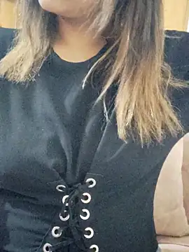 Snapshot of Tanha18 chatting on February 18, 1:07 pm Tanha18 online show from February 18, 1:07 pm