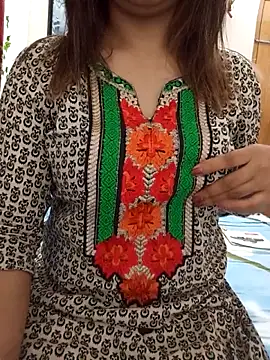 Tanha18 online show from May 3, 5:19 pm