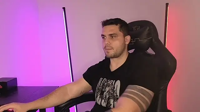 Danielbateson online show from January 10, 1:13 pm