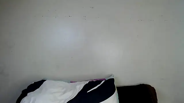 Yolaqueen04 online show from November 15, 1:18 pm