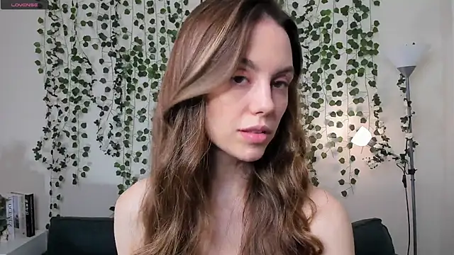 sweet and flirt online show from October 29, 7:10 am