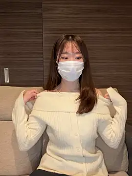 Snapshot of yura_ra_ra chatting on November 9, 12:25 pm yura ra ra online show from November 9, 12:25 pm