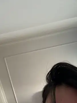 yiyi 3523 online show from March 10, 7:46 am