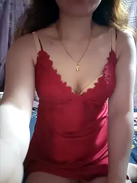 Snapshot of LeanaLy chatting on December 3, 1:42 pm LeanaLy online show from December 3, 1:42 pm