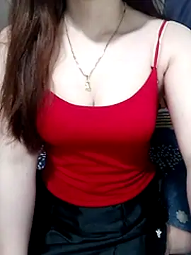 Snapshot of LeanaLy chatting on March 24, 1:10 am LeanaLy online show from March 24, 1:10 am