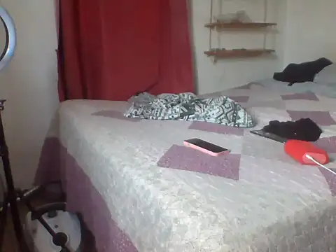 Snapshot of gatitachilena2 chatting on February 8, 10:46 pm gatitachilena2 online show from February 8, 10:46 pm