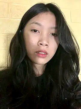 linh-lan1 online show from October 16, 11:00 am