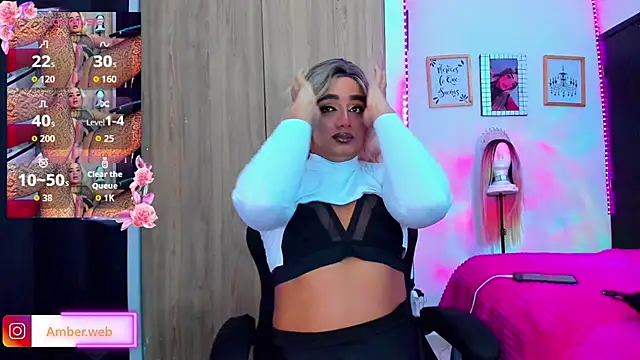 Snapshot of Sofiabigcock22 chatting on June 14, 11:01 am Sofiabigcock22 online show from June 14, 11:01 am