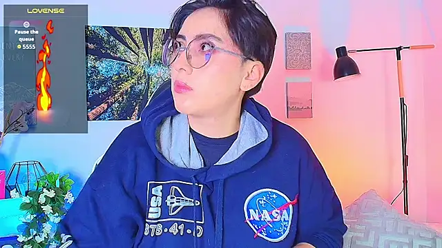 Snapshot of Alex_carter chatting on November 20, 10:15 am Alex carter online show from November 20, 10:15 am