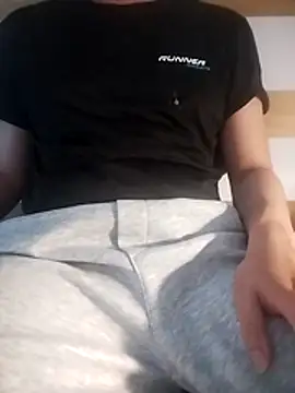 Snapshot of gande_003 chatting on November 30, 6:17 am gande 003 online show from November 30, 6:17 am