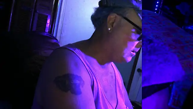 JasmineAurora online show from October 17, 6:05 am