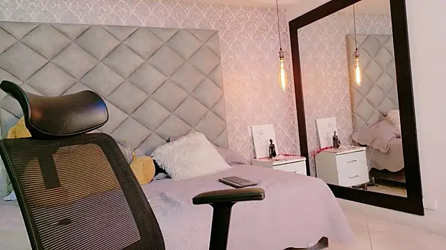 Snapshot of CARO_ADAMS1 chatting on February 6, 10:29 am CARO ADAMS1 online show from February 6, 10:29 am