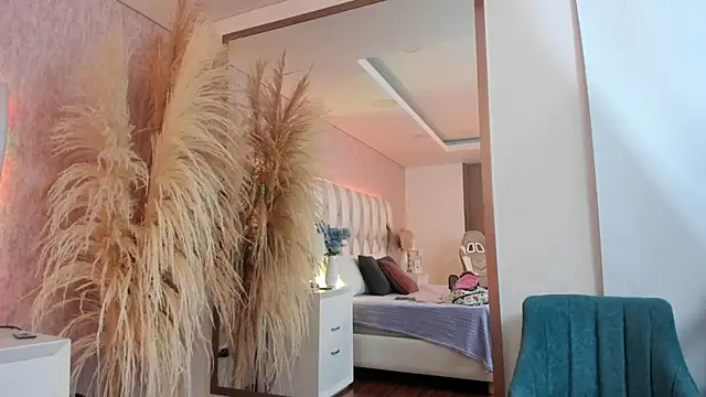 Ari lynn  online show from December 19, 3:46 am