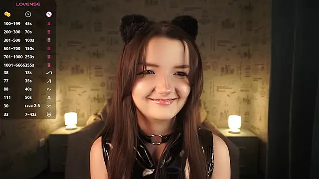  Cute World  online show from October 31, 9:05 pm