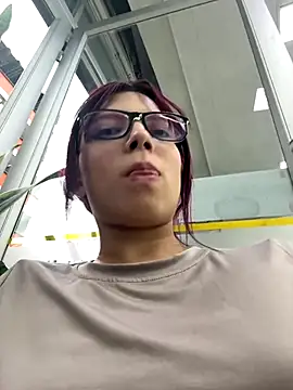 l0lita sweet online show from December 4, 9:45 pm