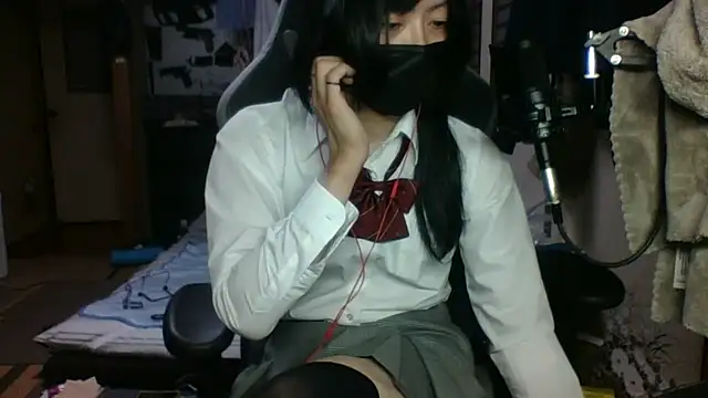 Snapshot of harinyanxxx chatting on October 15, 7:47 pm harinyanxxx online show from October 15, 7:47 pm