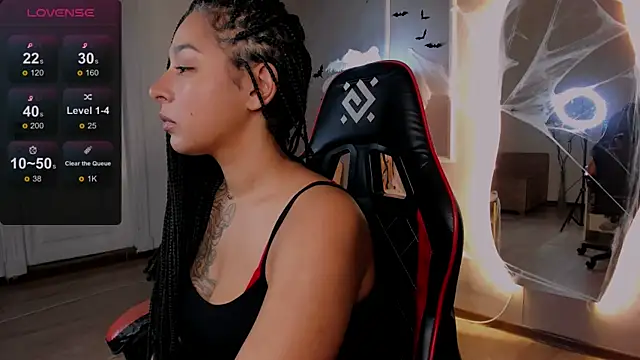 Snapshot of Aisha_Goldstein chatting on November 3, 6:03 am Aisha Goldstein online show from November 3, 6:03 am