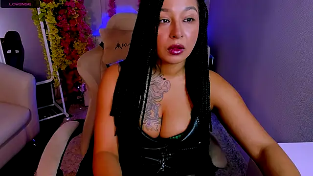 Snapshot of Aisha_Goldstein chatting on November 25, 5:51 am Aisha Goldstein online show from November 25, 5:51 am