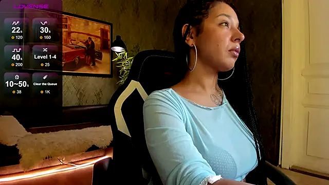 Snapshot of Aisha_Goldstein chatting on November 27, 5:31 am Aisha Goldstein online show from November 27, 5:31 am