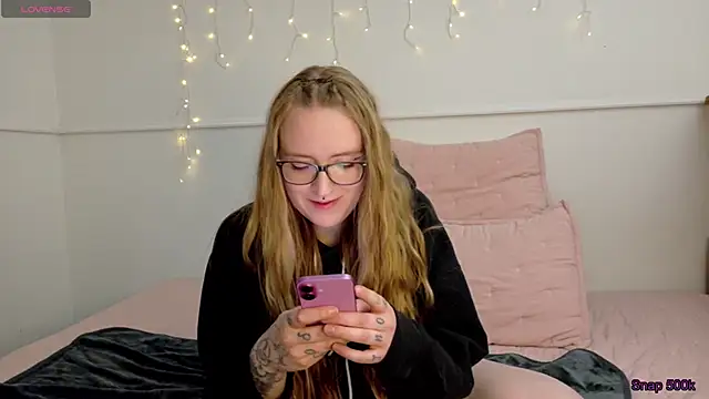 Pattyworld69 online show from March 22, 7:01 am