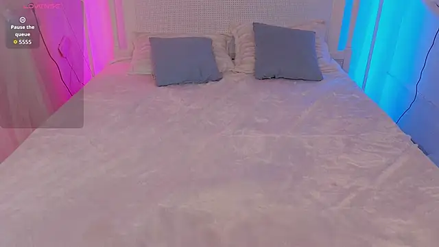 Snapshot of Angelie__Eyes chatting on February 1, 4:49 pm Angelie Eyes online show from February 1, 4:49 pm