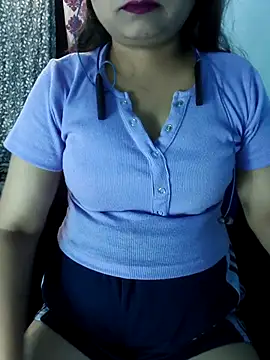 Snapshot of Model_Show01 chatting on November 17, 4:13 pm Model Show01 online show from November 17, 4:13 pm