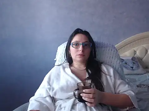 LuckyLisa23 online show from January 13, 11:37 am