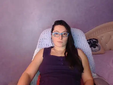 Snapshot of LuckyLisa23 chatting on February 1, 4:27 pm LuckyLisa23 online show from February 1, 4:27 pm