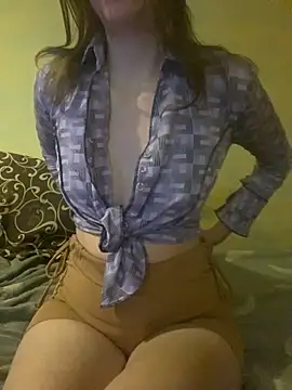 KittieCreme online show from November 8, 1:11 pm