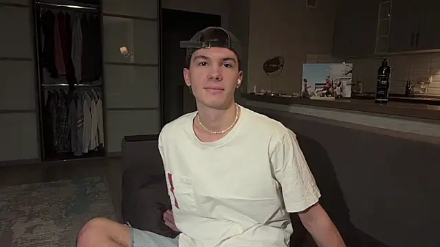 Snapshot of Jeremy1Scott chatting on November 12, 3:18 am Jeremy1Scott online show from November 12, 3:18 am