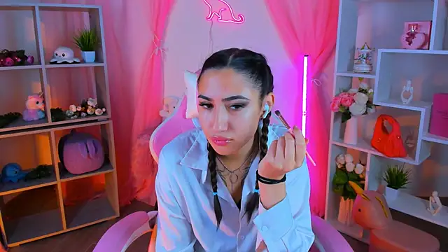 Snapshot of RebeckaThornton chatting on November 6, 8:26 am RebeckaThornton online show from November 6, 8:26 am