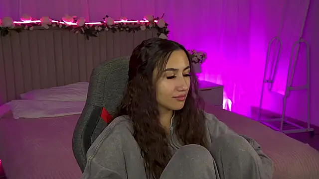 Snapshot of RebeckaThornton chatting on November 20, 5:56 pm RebeckaThornton online show from November 20, 5:56 pm