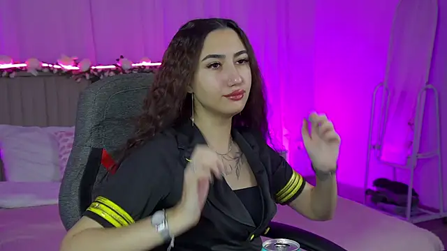 Snapshot of RebeckaThornton chatting on December 15, 9:46 am RebeckaThornton online show from December 15, 9:46 am