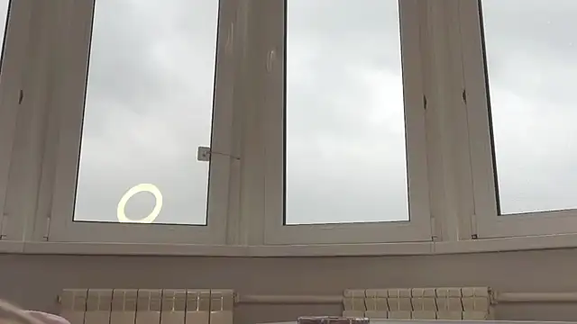 Snapshot of lilia_Nilsson chatting on November 27, 4:47 am lilia Nilsson online show from November 27, 4:47 am