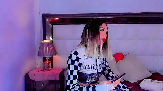 Snapshot of cute_ts_doll chatting on November 1, 11:23 am cute ts doll online show from November 1, 11:23 am