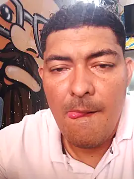sexyandres 23 online show from June 2, 7:05 pm