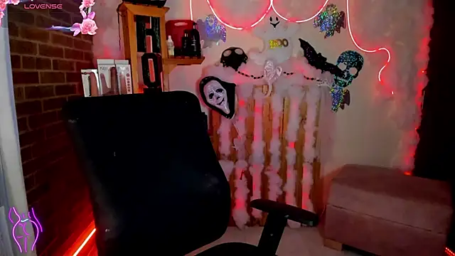 Lizz martins online show from October 24, 1:35 am