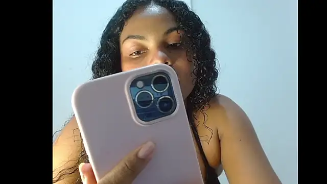 Snapshot of Valerii_smithh chatting on November 15, 12:19 am Valerii smithh online show from November 15, 12:19 am