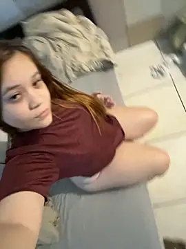 Snapshot of ruivinhadancer chatting on November 28, 2:47 am ruivinhadancer online show from November 28, 2:47 am