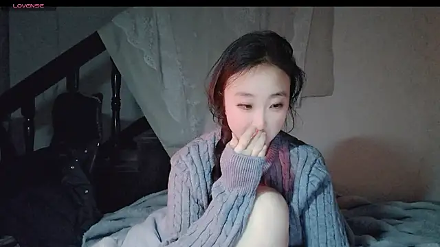 Snapshot of hyp0crite chatting on November 19, 3:45 pm hyp0crite online show from November 19, 3:45 pm