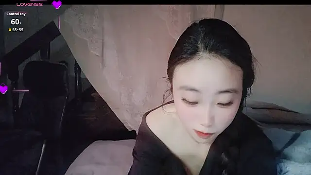 Snapshot of hyp0crite chatting on November 23, 5:57 pm hyp0crite online show from November 23, 5:57 pm