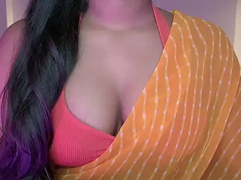 Rashiii  online show from November 5, 3:45 pm