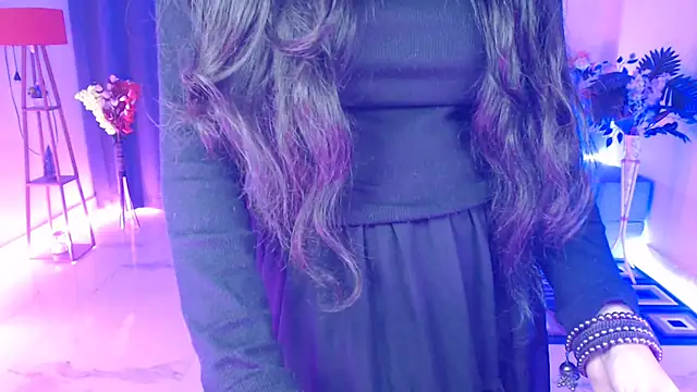 Rashiii  online show from February 5, 7:29 pm