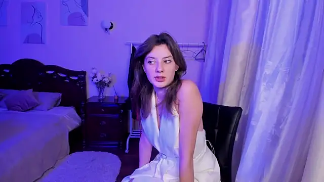 Snapshot of ShannanBeauty chatting on October 21, 5:35 pm ShannanBeauty online show from October 21, 5:35 pm