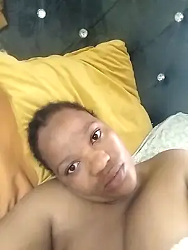 CaramelBoootie online show from April 5, 7:16 am