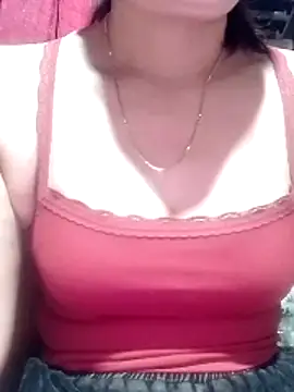 YiyinLy online show from March 2, 9:21 pm