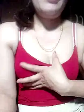 YiyinLy online show from April 6, 9:16 pm