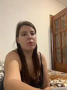 MiraCastellon online show from October 28, 12:52 pm