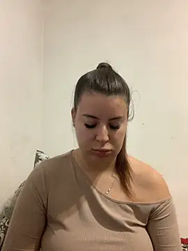 MiraCastellon online show from November 2, 12:07 pm