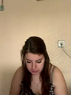 MiraCastellon online show from November 6, 11:55 am